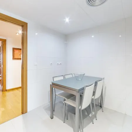 Apartamento En Av De Francia Y Cartes Y Ciencias *